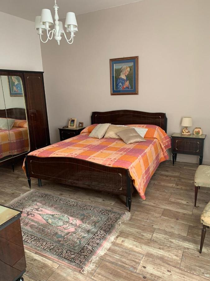 Апартаменти Casa Caterina In Centro Sindia Екстер'єр фото